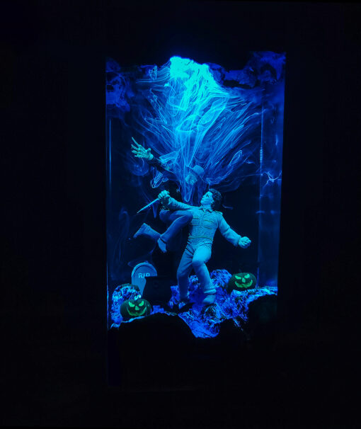 Freddy Krueger vs Michael Myers Resin Night Lamp - Image 4