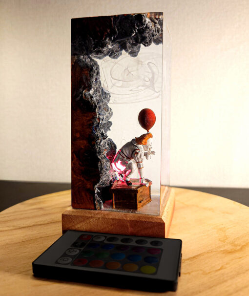 Bloody Pennywise Resin Night Lamp - Image 7