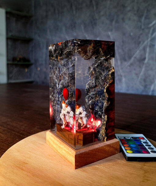 Bloody Pennywise Resin Night Lamp - Image 5