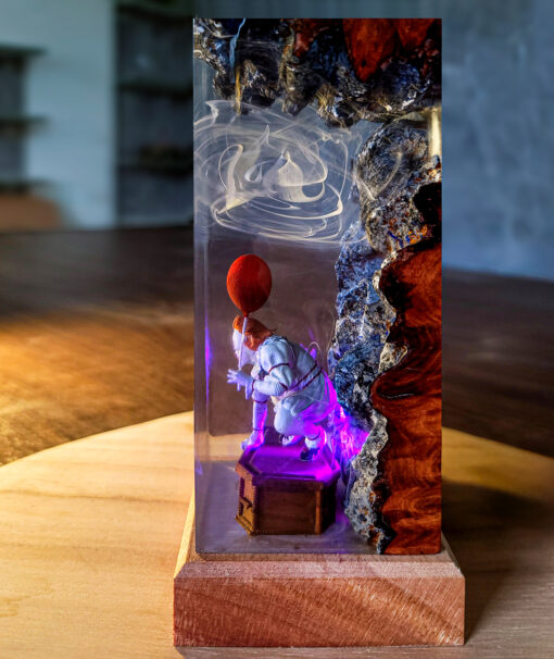 Bloody Pennywise Resin Night Lamp - Image 4