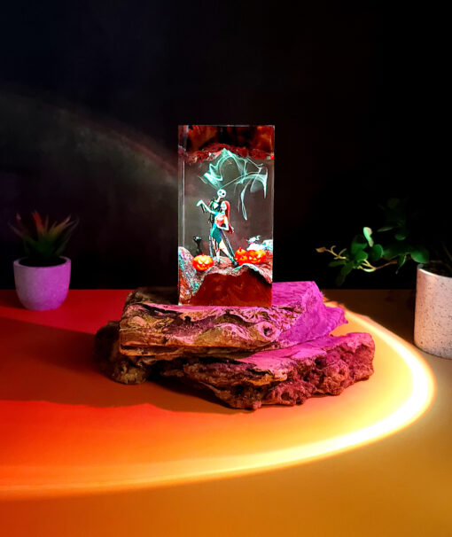 JS01 Jack & Sally Halloween Resin Night Lamp - Image 2